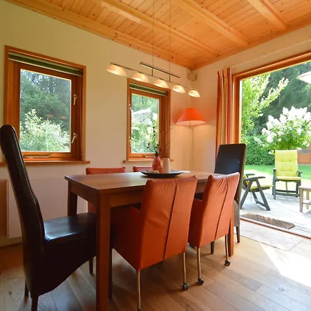 Дом отдыха In With Scenic Views, Cleaning Included Wissel